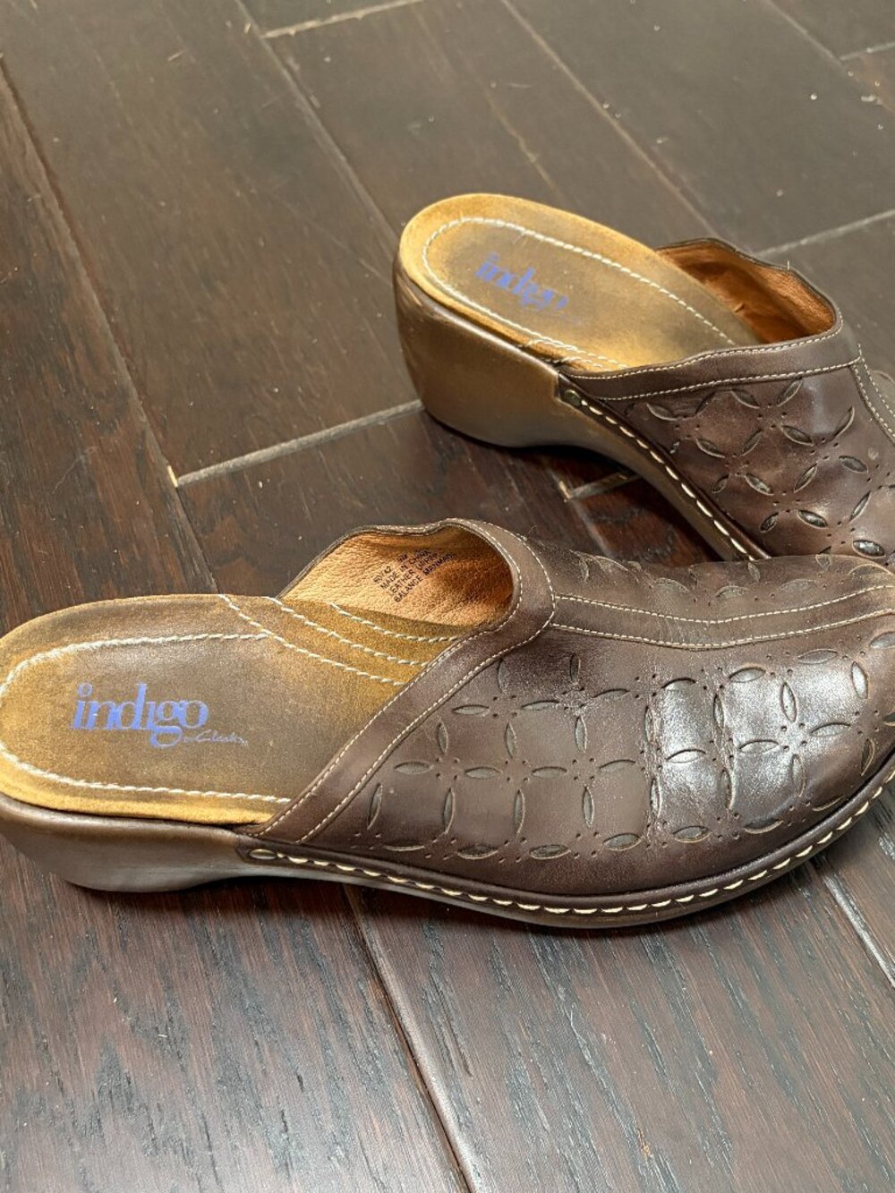 Indigo by Clarks Brown Leather Cut-Out Wedge Clogs Vintage 2005 Women 9M - Boho